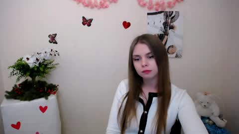 Mari online show from April 11, 2026, 7:45 am