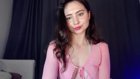 Snapshot of dream_nicole02 chatting on January 18, 2025, 5:48 pm Nicole online show from January 18, 2025, 5:48 pm