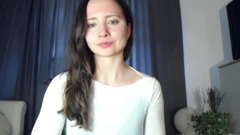 Nicole online show from March 26, 2026, 2:55 pm