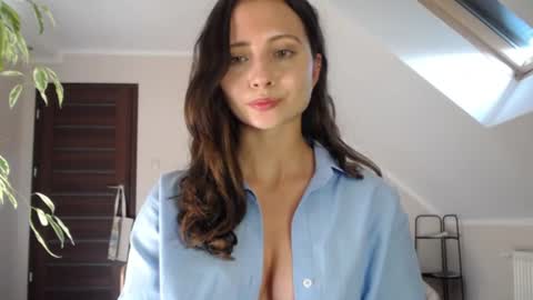 Nicole online show from June 28, 2026, 1:50 pm