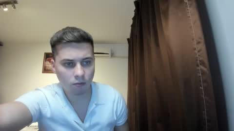 Johnny online show from December 4, 2025, 4:38 pm