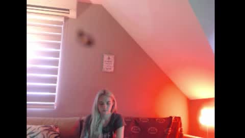 A girl online show from January 10, 2026, 8:05 am