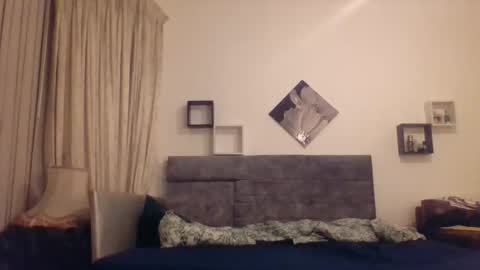 Snapshot of dreamer1402 chatting on January 18, 2026, 3:21 am dreamer1402 online show from January 18, 2026, 3:21 am