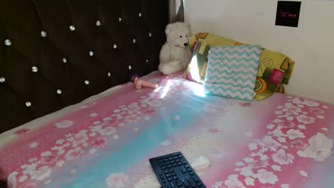 Dreameyes online show from February 6, 2026, 11:24 am