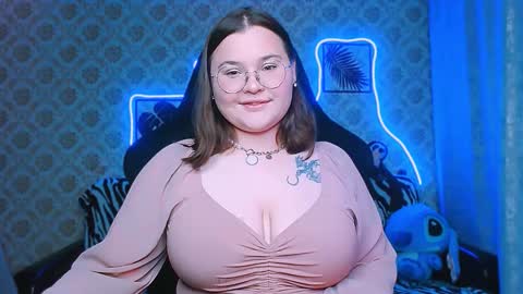 dreamforyoue2 online show from September 29, 2025, 7:51 pm