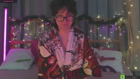 Snapshot of dreamgirllove chatting on January 12, 2025, 1:32 am Billy online show from January 12, 2025, 1:32 am