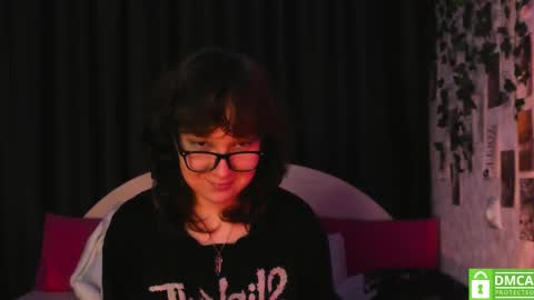 Snapshot of dreamgirllove chatting on September 24, 2025, 9:18 pm Billy online show from September 24, 2025, 9:18 pm