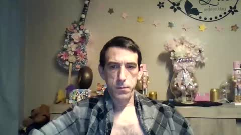 dreamguy38 online show from November 30, 2025, 6:28 am