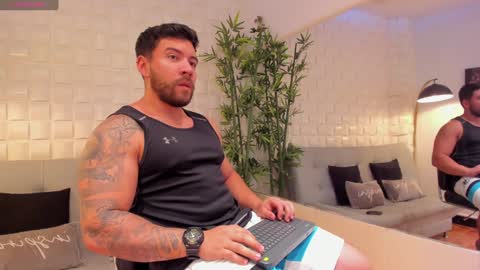 Snapshot of dreammr1 chatting on December 11, 2024, 4:39 am cris online show from December 11, 2024, 4:39 am