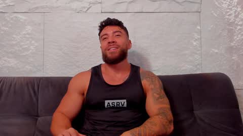 Snapshot of dreammr1 chatting on February 28, 2025, 11:23 pm cris online show from February 28, 2025, 11:23 pm