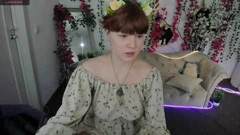 Snapshot of dreammyluna chatting on November 8, 2025, 8:40 pm Luna online show from November 8, 2025, 8:40 pm