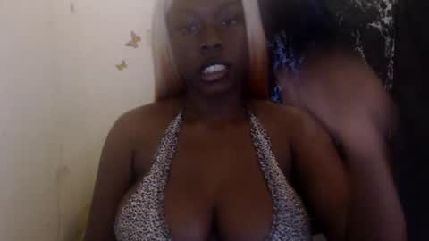 Snapshot of dreamy_wetpussy chatting on July 12, 2026, 5:59 pm BEAUTY online show from July 12, 2026, 5:59 pm