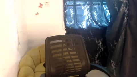 Snapshot of dreamy_wetpussy chatting on July 26, 2026, 8:10 am BEAUTY online show from July 26, 2026, 8:10 am