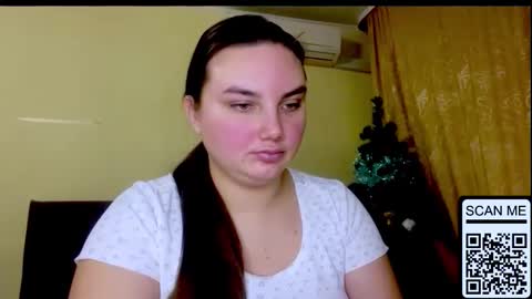 Mila online show from February 4, 2026, 6:36 pm