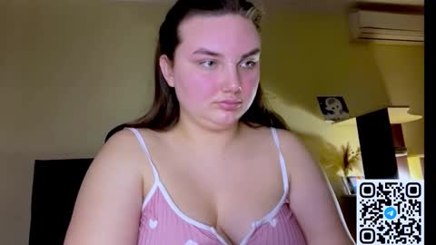 Mila online show from March 28, 2026, 6:40 pm