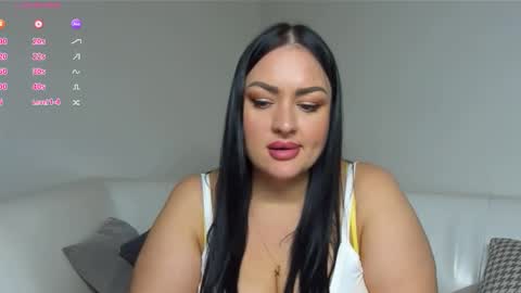 dreamyhousewife1 online show from October 24, 2025, 4:36 pm