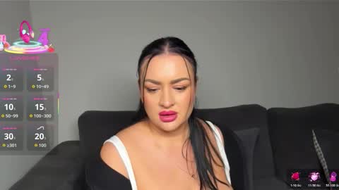 dreamyhousewife1 online show from November 13, 2025, 6:29 pm