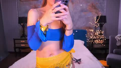 Lina online show from April 28, 2026, 8:58 pm