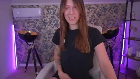 Lina online show from July 25, 2026, 7:00 pm