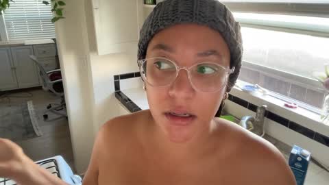 Snapshot of dreamyriri chatting on January 11, 2025, 5:51 pm RIRI OR DREAMY online show from January 11, 2025, 5:51 pm