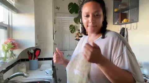 Snapshot of dreamyriri chatting on January 18, 2025, 4:31 pm RIRI OR DREAMY online show from January 18, 2025, 4:31 pm