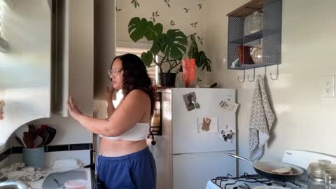 Snapshot of dreamyriri chatting on February 1, 2025, 9:19 pm RIRI OR DREAMY online show from February 1, 2025, 9:19 pm