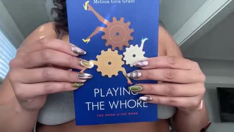 Snapshot of dreamyriri chatting on February 21, 2025, 11:32 pm RIRI OR DREAMY online show from February 21, 2025, 11:32 pm