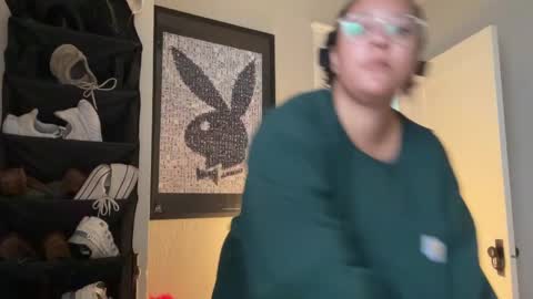 Snapshot of dreamyriri chatting on February 26, 2025, 5:50 pm RIRI OR DREAMY online show from February 26, 2025, 5:50 pm