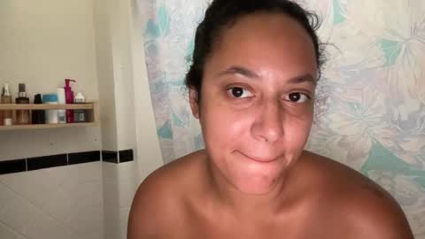 Snapshot of dreamyriri chatting on September 9, 2025, 8:19 pm RIRI OR DREAMY online show from September 9, 2025, 8:19 pm