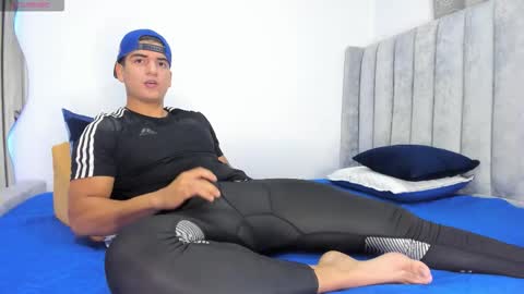 Snapshot of drekev_ chatting on October 12, 2025, 9:14 pm Kevin online show from October 12, 2025, 9:14 pm