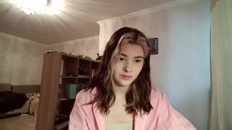 Snapshot of dremazwahlen chatting on February 7, 2026, 9:24 am Dia online show from February 7, 2026, 9:24 am