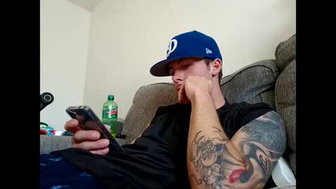 drewthejew616 online show from November 2, 2025, 11:18 pm