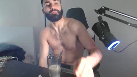 drewwho_ online show from April 18, 2026, 10:32 pm