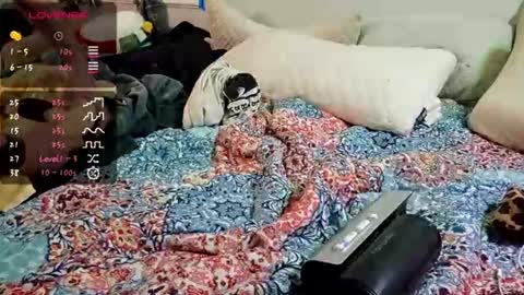 drippiehippie420 online show from July 14, 2026, 4:28 am