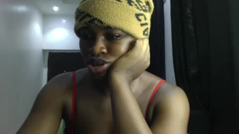 Snapshot of dripping_luna chatting on January 2, 2025, 6:45 pm dripping_luna online show from January 2, 2025, 6:45 pm