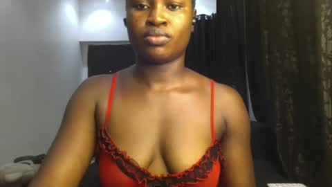 Snapshot of dripping_luna chatting on January 29, 2025, 12:01 am dripping_luna online show from January 29, 2025, 12:01 am