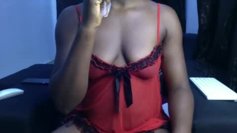 Snapshot of dripping_luna chatting on February 5, 2025, 2:19 am dripping_luna online show from February 5, 2025, 2:19 am