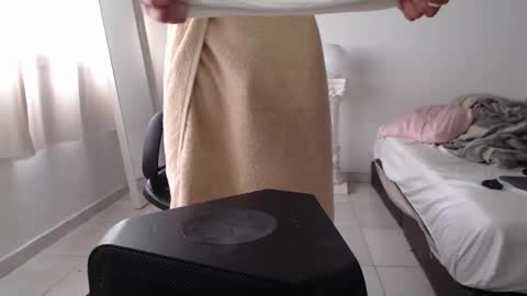 Snapshot of drogama chatting on February 18, 2025, 3:32 pm Drogama online show from February 18, 2025, 3:32 pm