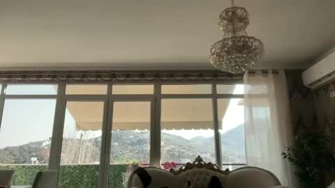 Dr. Resa online show from February 21, 2025, 12:17 pm