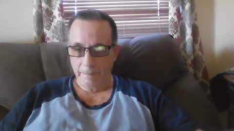 Snapshot of drthick1224 chatting on October 9, 2025, 6:17 pm drthick1224 online show from October 9, 2025, 6:17 pm