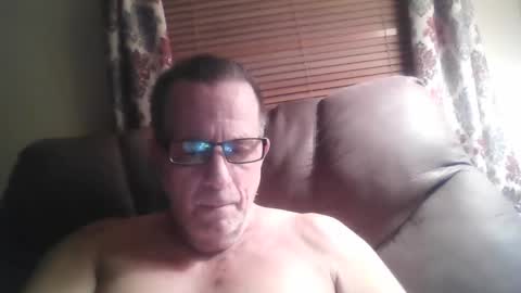 Snapshot of drthick1224 chatting on October 10, 2025, 9:19 am drthick1224 online show from October 10, 2025, 9:19 am