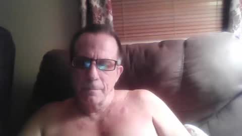Snapshot of drthick1224 chatting on October 13, 2025, 12:43 am drthick1224 online show from October 13, 2025, 12:43 am