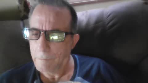Snapshot of drthick1224 chatting on October 13, 2025, 12:49 pm drthick1224 online show from October 13, 2025, 12:49 pm