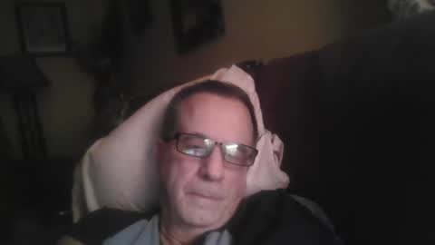 Snapshot of drthick1224 chatting on October 17, 2025, 9:45 am drthick1224 online show from October 17, 2025, 9:45 am