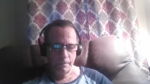 Snapshot of drthick1224 chatting on October 18, 2025, 11:44 am drthick1224 online show from October 18, 2025, 11:44 am