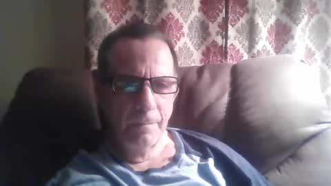 Snapshot of drthick1224 chatting on October 22, 2025, 10:26 am drthick1224 online show from October 22, 2025, 10:26 am