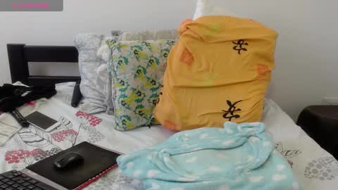 Snapshot of dulce1791 chatting on December 10, 2024, 1:22 pm dulce1791 online show from December 10, 2024, 1:22 pm