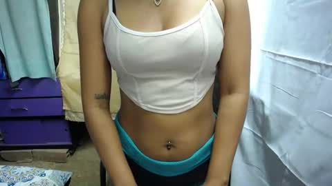 dulce2415 online show from June 17, 2026, 9:38 pm