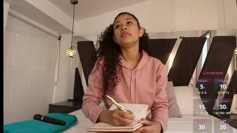 Snapshot of dulce__candy_ chatting on October 1, 2025, 1:17 pm Dulce Candy online show from October 1, 2025, 1:17 pm