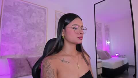 Snapshot of dulce_glow_ chatting on June 14, 2026, 1:02 pm D U L C E online show from June 14, 2026, 1:02 pm